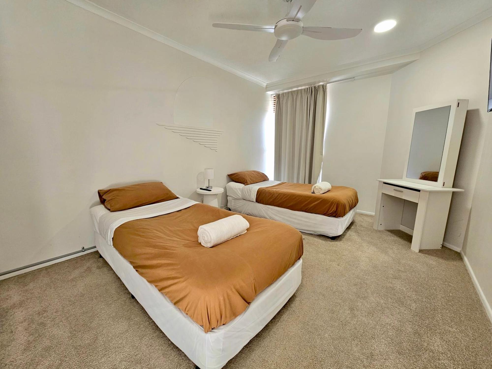 Deluxe Two Bedroom Apartment With Ocean Views Кулъм Бийч Екстериор снимка